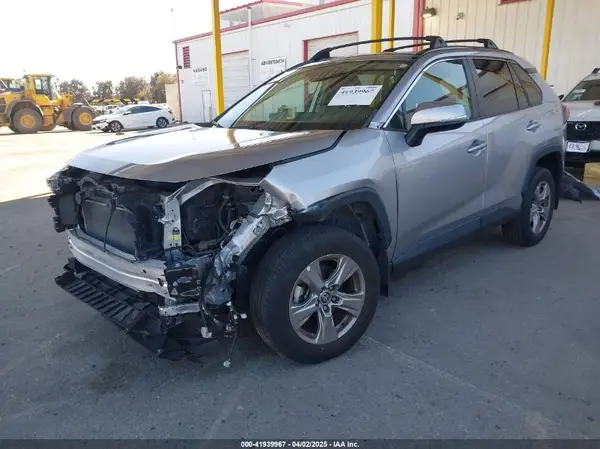 2T3W1RFV6PC220278 2023 TOYOTA RAV 4 - Image 2