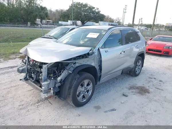 2T3W1RFV6RC262131 2024 TOYOTA RAV 4 - Image 2