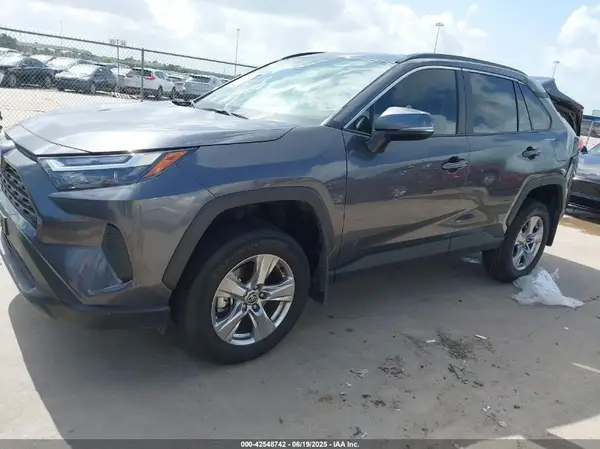 2T3W1RFV6RC274036 2024 TOYOTA RAV 4 - Image 2