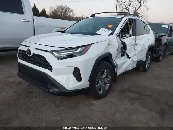 2T3W1RFV6RW356802 2024 TOYOTA RAV 4 - Image 2