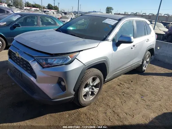 2T3W1RFV7KW026687 2019 TOYOTA RAV 4 - Image 2