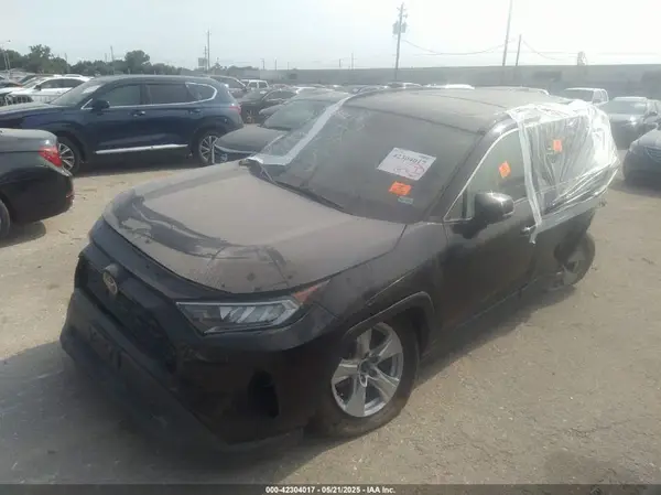 2T3W1RFV7MW122774 2021 TOYOTA RAV 4 - Image 2