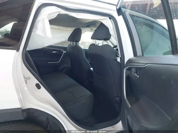 2T3W1RFV7MW158786 2021 TOYOTA RAV 4 - Image 8