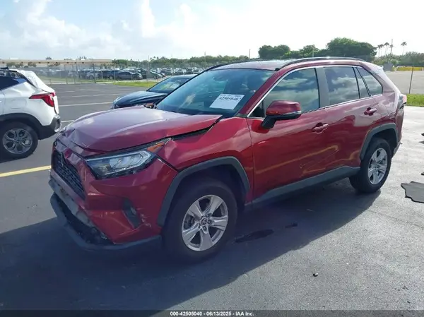 2T3W1RFV7MW159209 2021 TOYOTA RAV 4 - Image 2