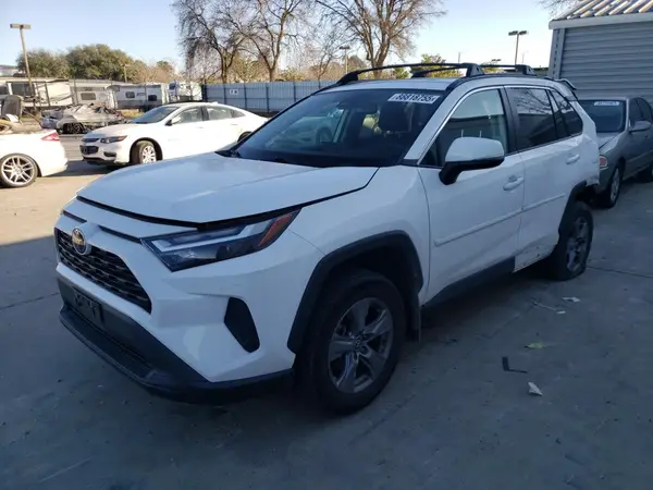2T3W1RFV7NC173369 2022 TOYOTA RAV 4 - Image 1