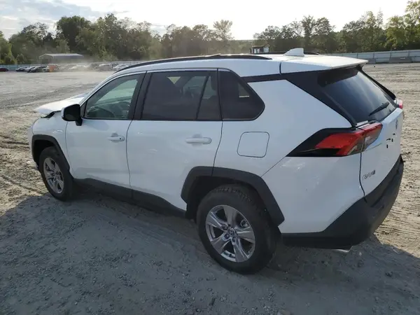 2T3W1RFV7NC208380 2022 TOYOTA RAV 4 - Image 2