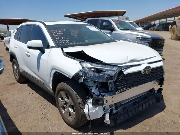 2T3W1RFV7RC294697 2024 TOYOTA RAV 4 - Image 1