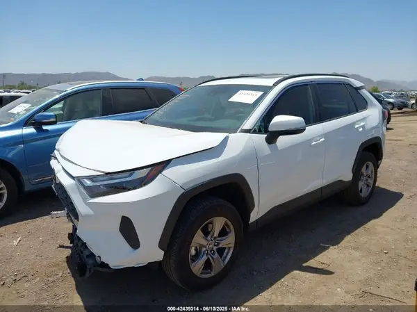 2T3W1RFV7RC294697 2024 TOYOTA RAV 4 - Image 2