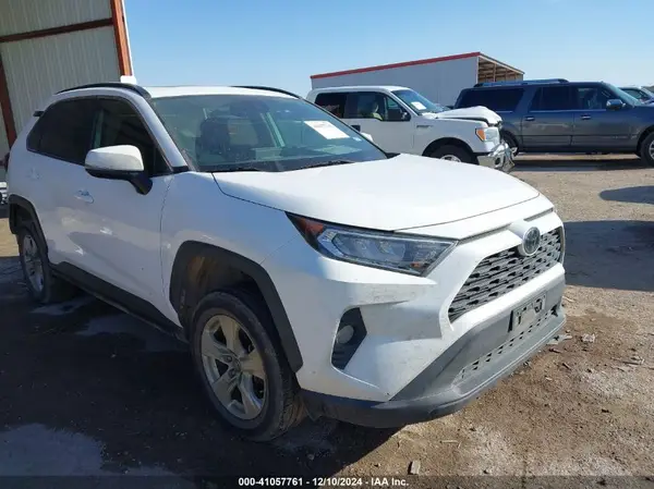 2T3W1RFV8KC021158 2019 TOYOTA RAV 4 - Image 1