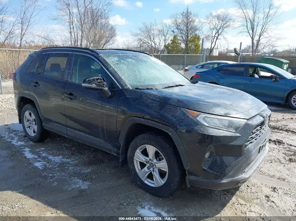 2T3W1RFV8KW008411 2019 TOYOTA RAV 4 - Image 1