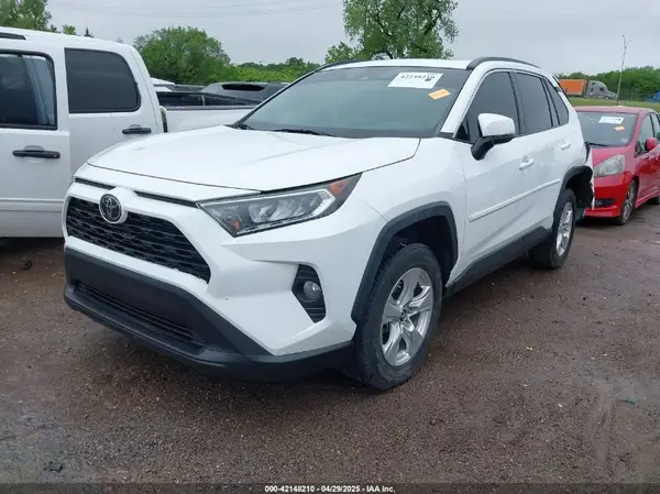 2T3W1RFV8KW030117 2019 TOYOTA RAV 4 - Image 2