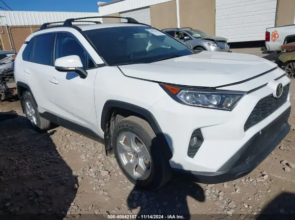 2T3W1RFV8KW031560 2019 TOYOTA RAV 4 - Image 1