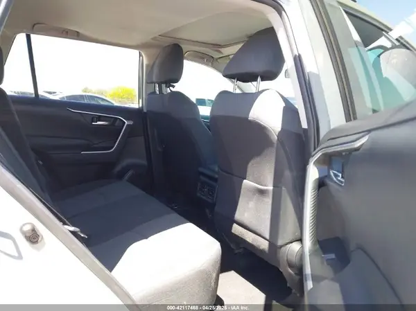 2T3W1RFV8LW065595 2020 TOYOTA RAV 4 - Image 8