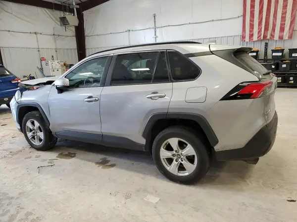 2T3W1RFV8MC096476 2021 TOYOTA RAV 4 - Image 2