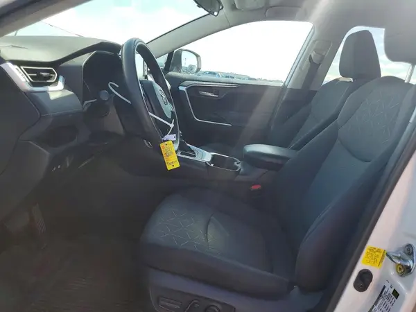 2021 TOYOTA RAV 4 auction photo 7