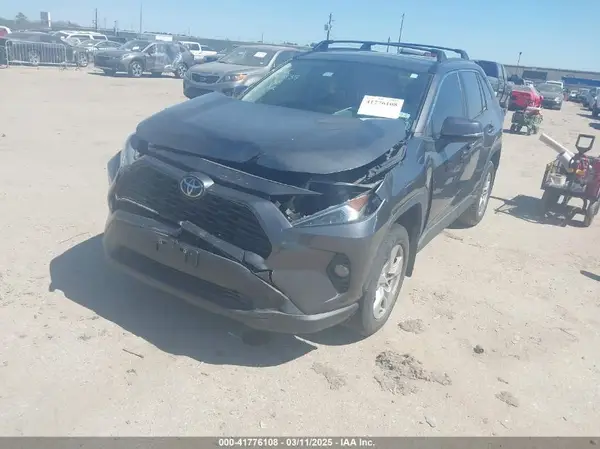 2T3W1RFV8MC118377 2021 TOYOTA RAV 4 - Image 2