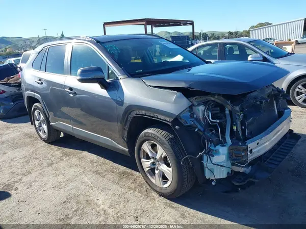 2T3W1RFV8MC143988 2021 TOYOTA RAV 4 - Image 1