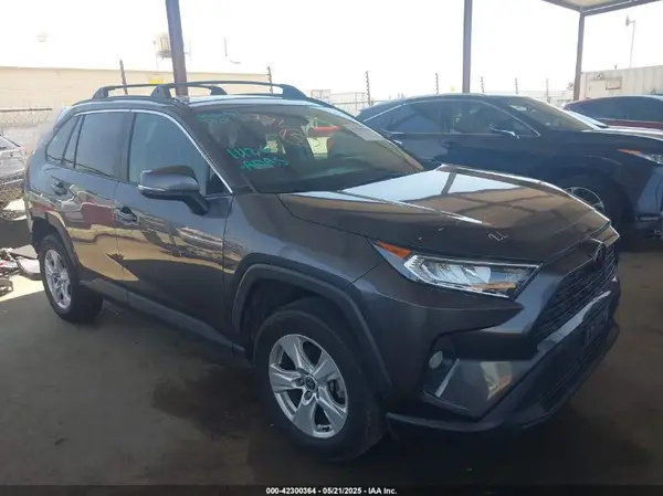 2T3W1RFV8MW137252 2021 TOYOTA RAV 4 - Image 1