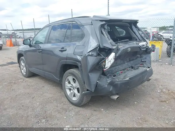 2021 TOYOTA RAV 4 IAAI lot 40354537 auction photo 3