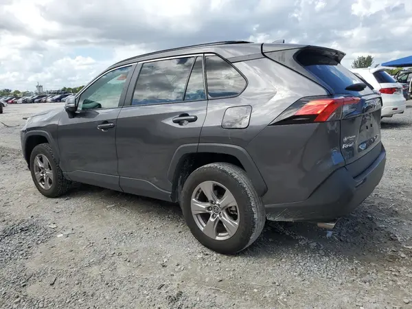 2T3W1RFV8NC203589 2022 TOYOTA RAV 4 - Image 2