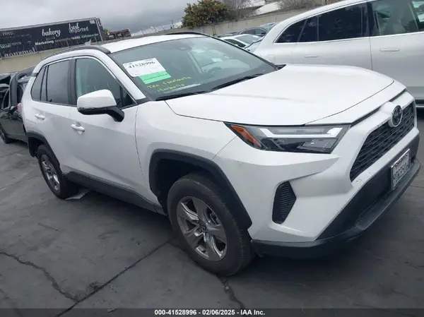 2T3W1RFV8NC211823 2022 TOYOTA RAV 4 - Image 1