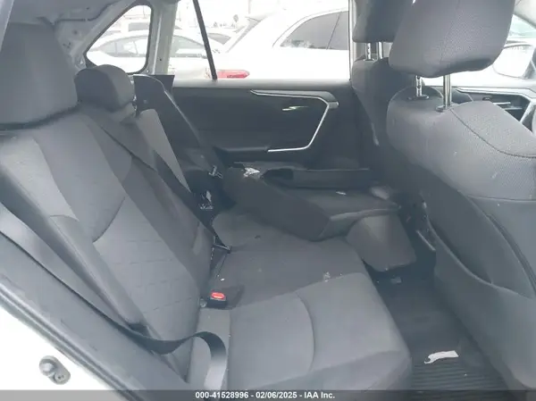 2T3W1RFV8NC211823 2022 TOYOTA RAV 4 - Image 8