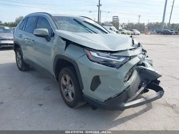 2T3W1RFV8NW203056 2022 TOYOTA RAV 4 - Image 1