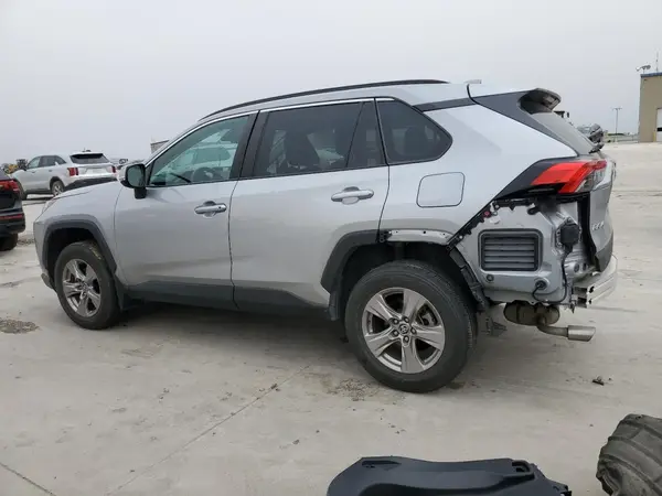 2T3W1RFV8NW207107 2022 TOYOTA RAV 4 - Image 2