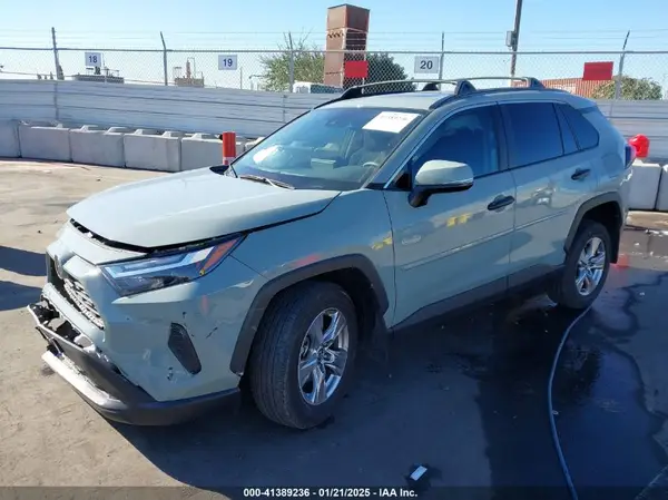 2T3W1RFV8NW231696 2022 TOYOTA RAV 4 - Image 2