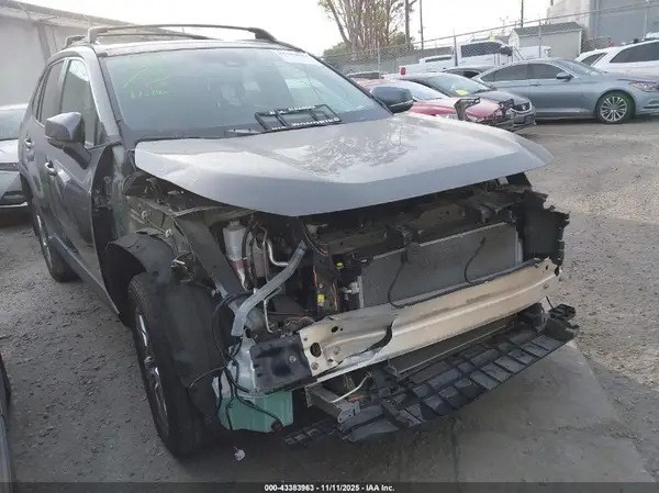 2T3W1RFV8PW247836 2023 TOYOTA RAV 4 - Image 1
