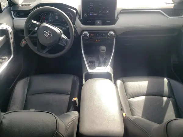 2T3W1RFV8PW271375 2023 TOYOTA RAV 4 - Image 8