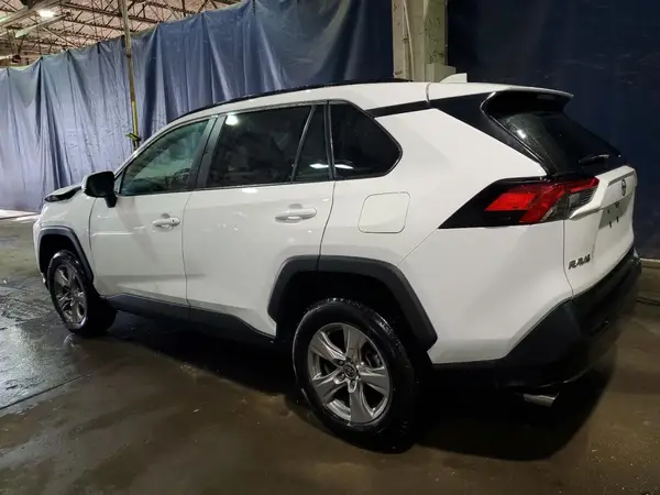 2T3W1RFV8PW273921 2023 TOYOTA RAV 4 - Image 2