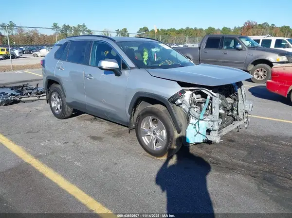 2T3W1RFV8RC272451 2024 TOYOTA RAV 4 - Image 1