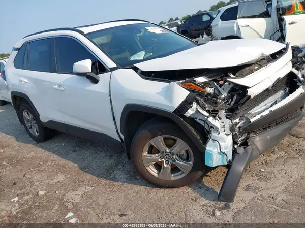 2T3W1RFV8RC283739 2024 TOYOTA RAV 4 - Image 1