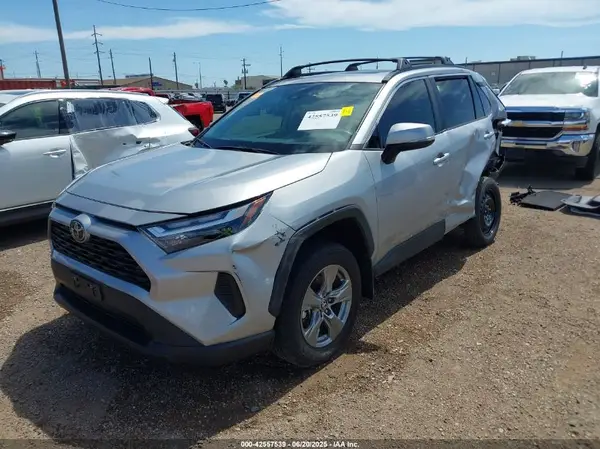 2T3W1RFV8RW316415 2024 TOYOTA RAV 4 - Image 2