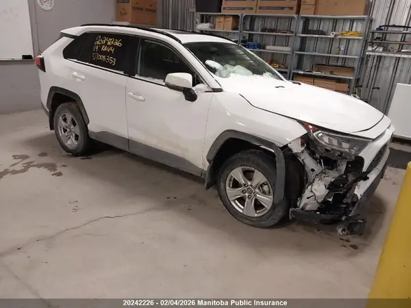 2T3W1RFV9KW008353 2019 TOYOTA RAV 4 - Image 1