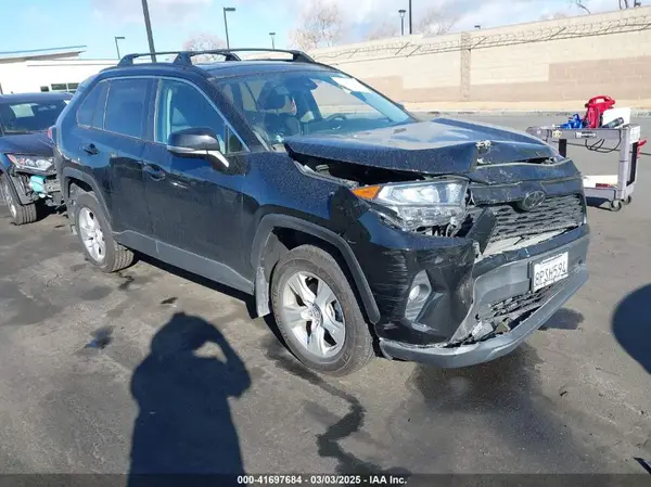 2T3W1RFV9LW076105 2020 TOYOTA RAV 4 - Image 1