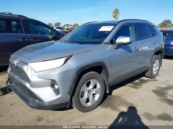 2T3W1RFV9LW087203 2020 TOYOTA RAV 4 - Image 2