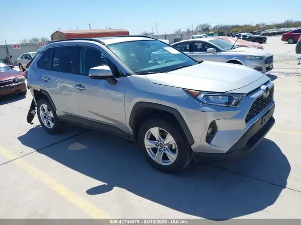 2T3W1RFV9LW090537 2020 TOYOTA RAV 4 - Image 1