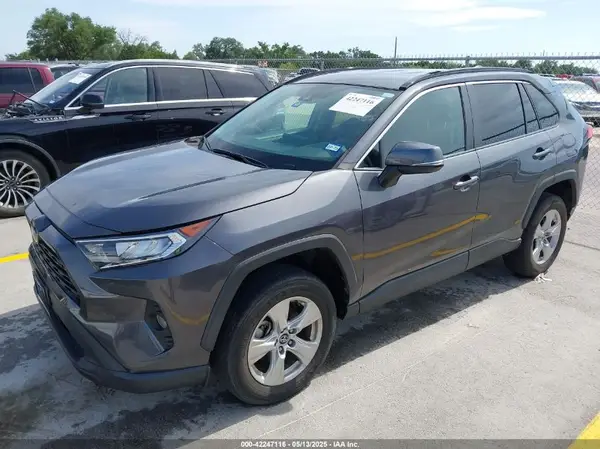 2T3W1RFV9LW096242 2020 TOYOTA RAV 4 - Image 2