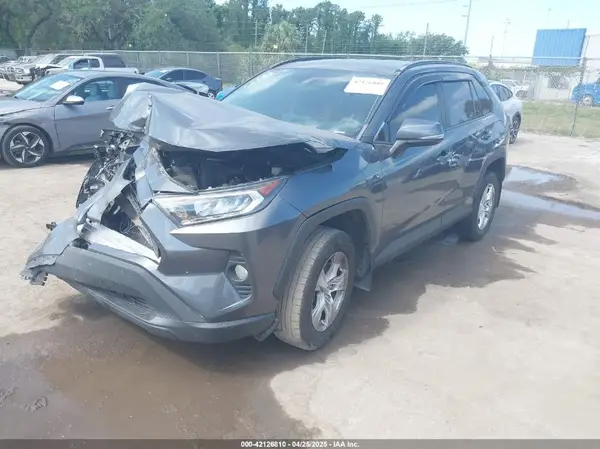 2T3W1RFV9MC106111 2021 TOYOTA RAV 4 - Image 2