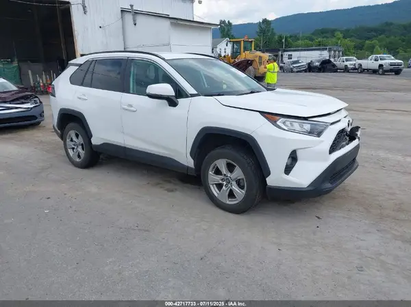 2T3W1RFV9MW116054 2021 TOYOTA RAV 4 - Image 1