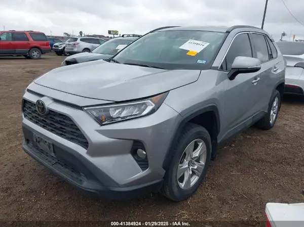 2T3W1RFV9MW124168 2021 TOYOTA RAV 4 - Image 2
