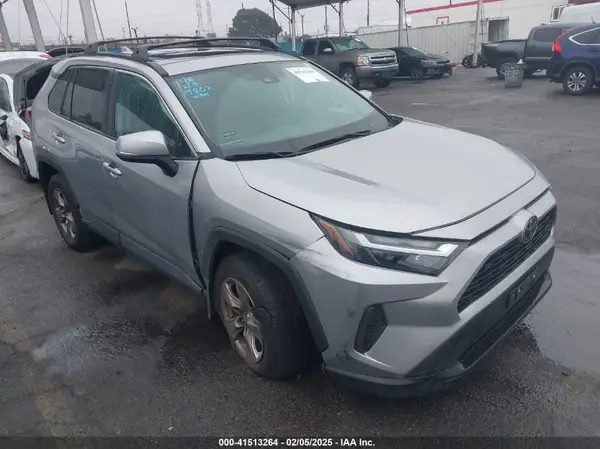 2T3W1RFV9NC186124 2022 TOYOTA RAV 4 - Image 1