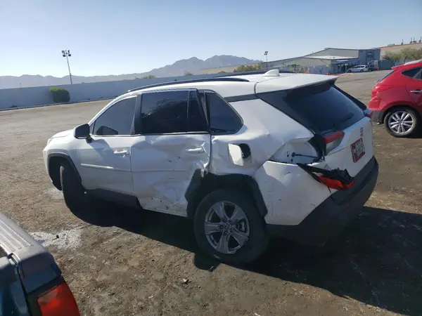 2T3W1RFV9NC207697 2022 TOYOTA RAV 4 - Image 2