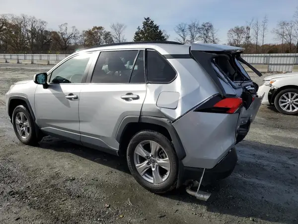 2T3W1RFV9NW225597 2022 TOYOTA RAV 4 - Image 2