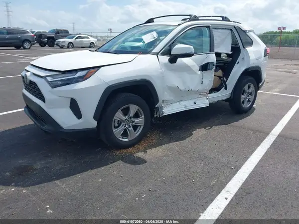 2T3W1RFV9PC215012 2023 TOYOTA RAV 4 - Image 2
