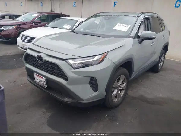 2T3W1RFV9PW239941 2023 TOYOTA RAV 4 - Image 2