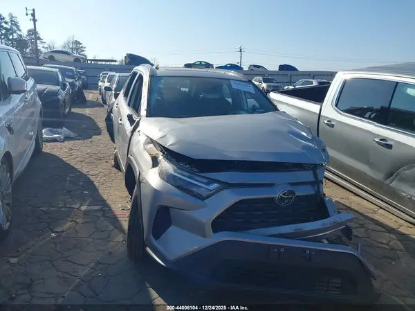 2T3W1RFV9PW256738 2023 TOYOTA RAV 4 - Image 1