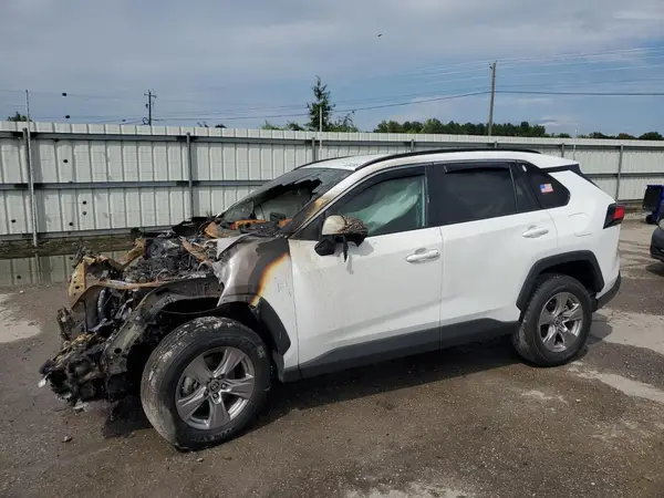 2T3W1RFV9PW264676 2023 TOYOTA RAV 4 - Image 1